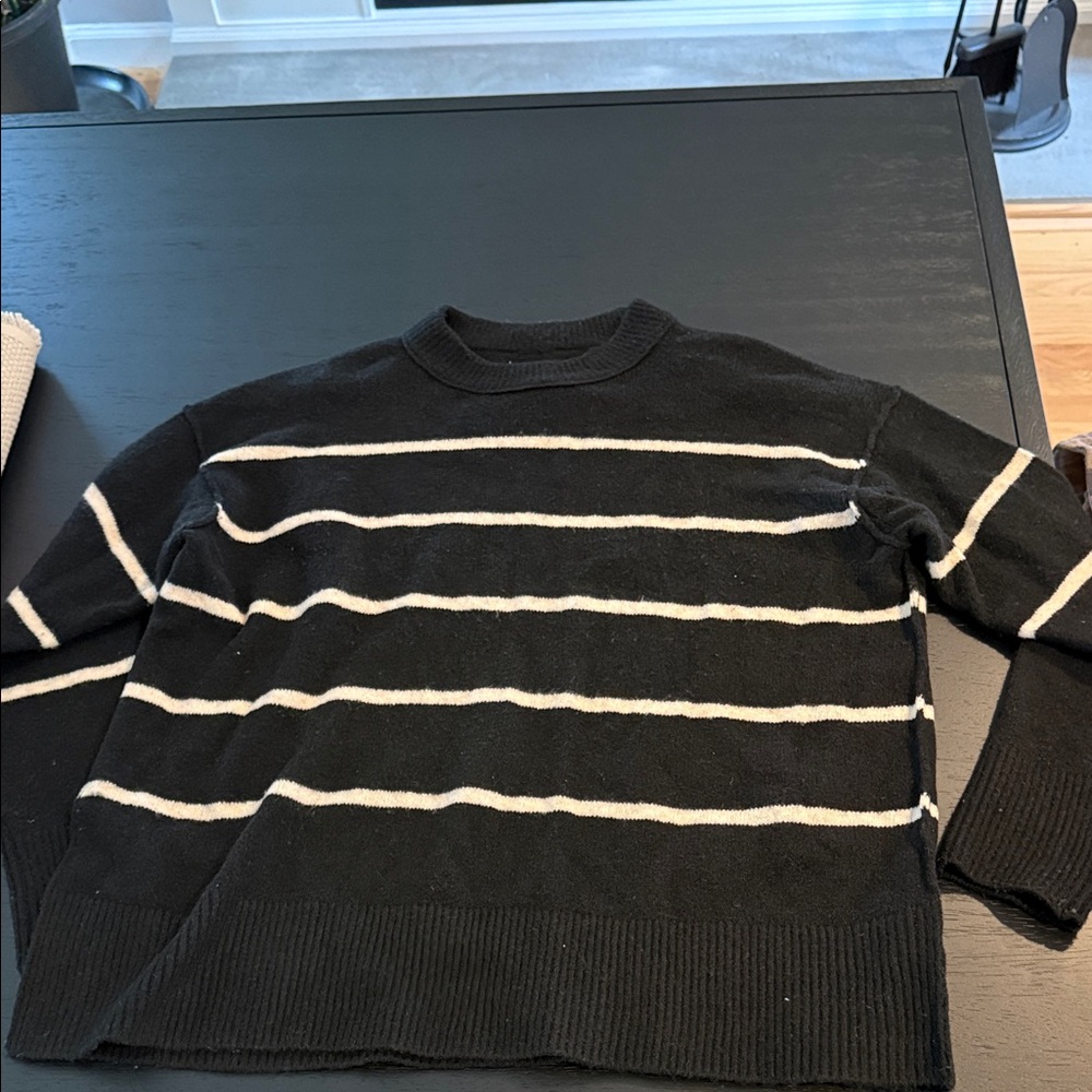 Aerie Black and White Crewneck Sweater